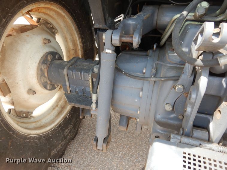 image for item DK1819 2001 New Holland TS110  MFWD tractor