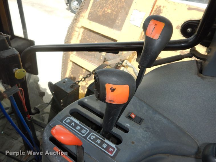 image for item DK1819 2001 New Holland TS110  MFWD tractor