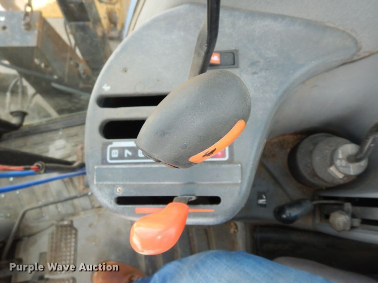 image for item DK1819 2001 New Holland TS110  MFWD tractor