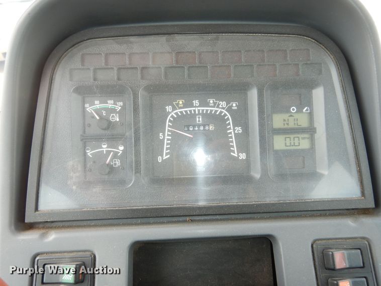 image for item DK1819 2001 New Holland TS110  MFWD tractor