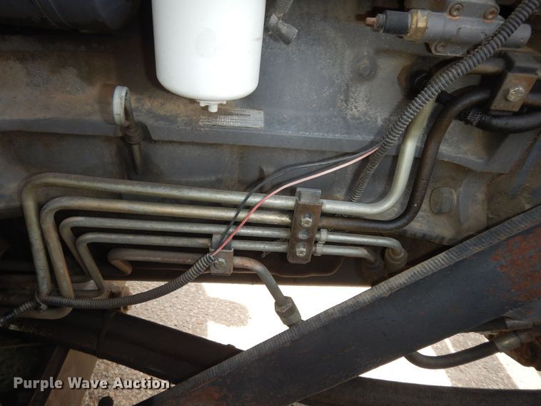 image for item DK1819 2001 New Holland TS110  MFWD tractor