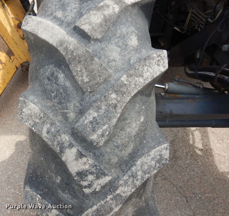 image for item DK1819 2001 New Holland TS110  MFWD tractor