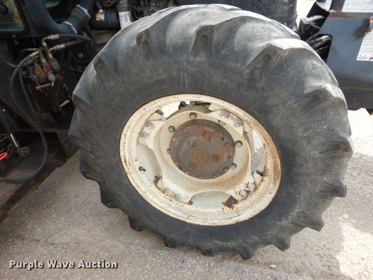 image for item DK1819 2001 New Holland TS110  MFWD tractor