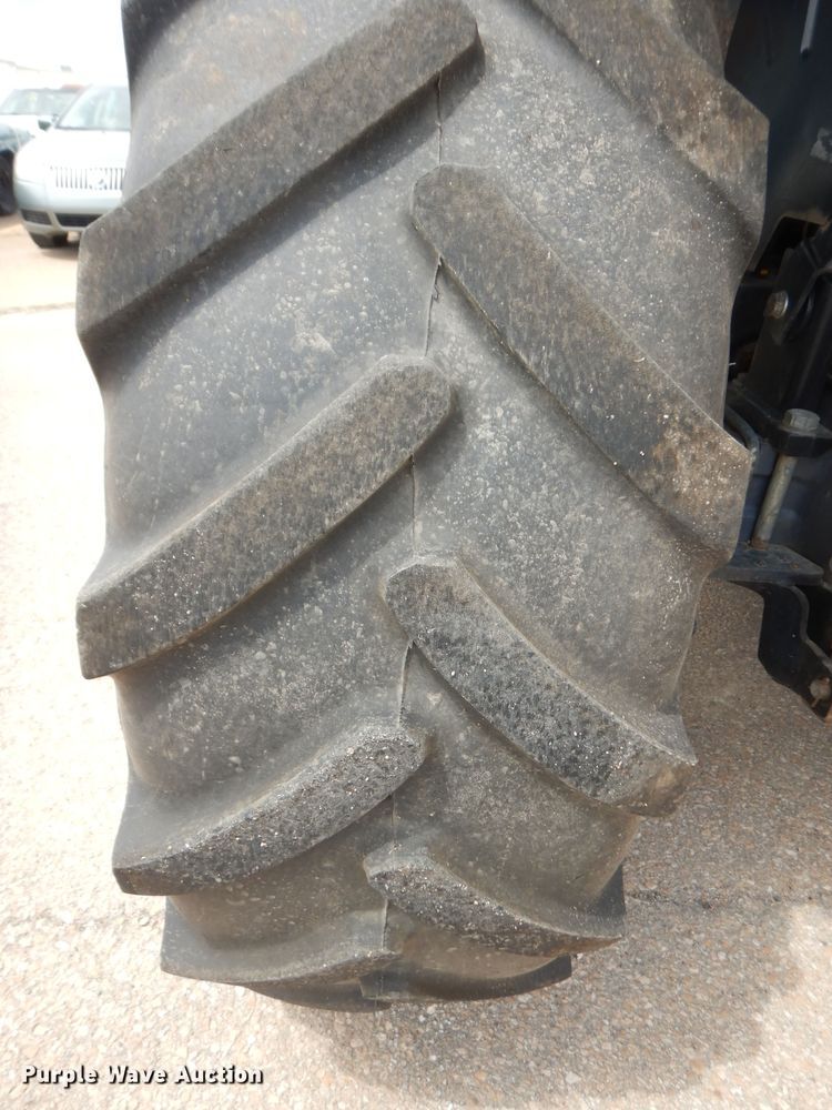 image for item DK1819 2001 New Holland TS110  MFWD tractor