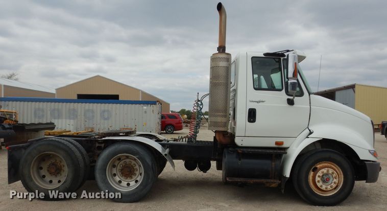 image for item DK1824 2008 International TranStar 8600  semi truck