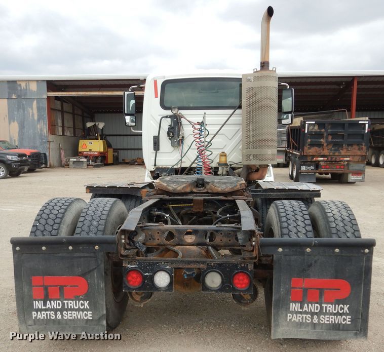 image for item DK1824 2008 International TranStar 8600  semi truck