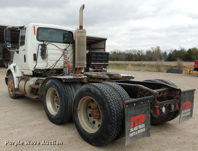 image for item DK1824 2008 International TranStar 8600  semi truck