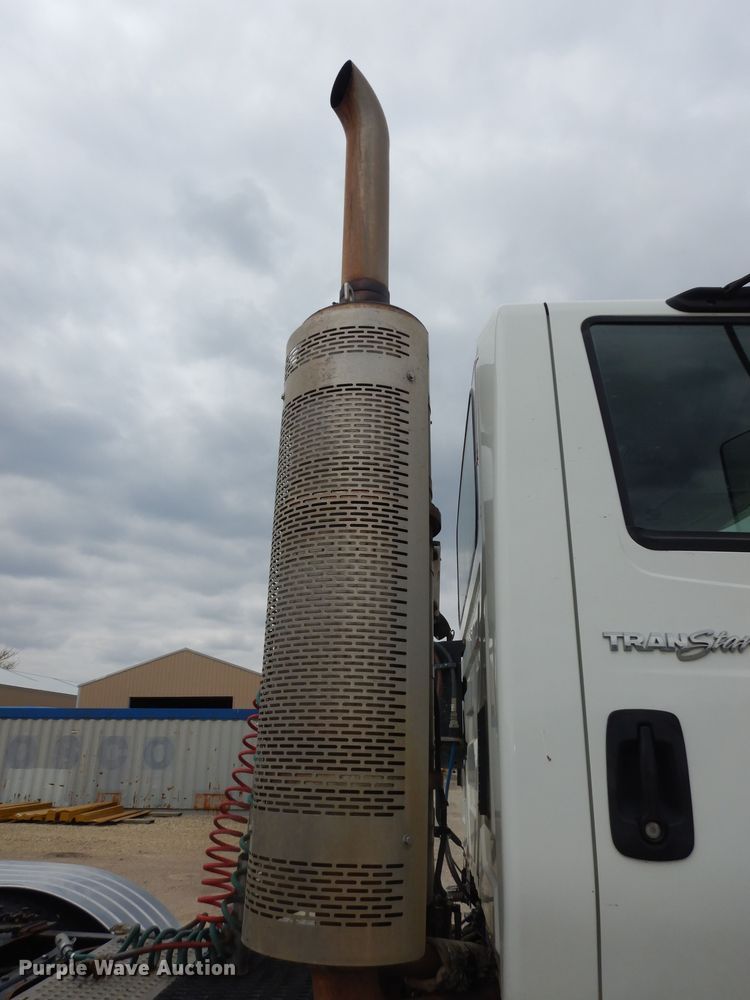 image for item DK1824 2008 International TranStar 8600  semi truck