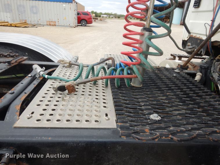 image for item DK1824 2008 International TranStar 8600  semi truck