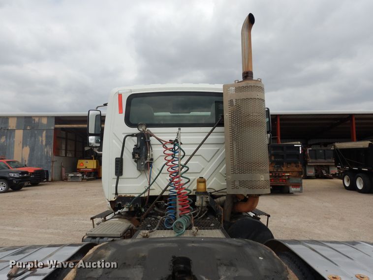 image for item DK1824 2008 International TranStar 8600  semi truck