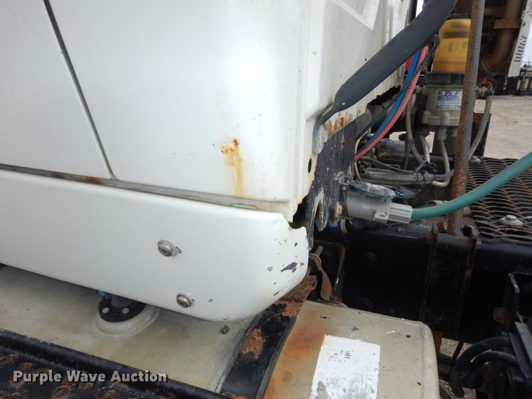 image for item DK1824 2008 International TranStar 8600  semi truck