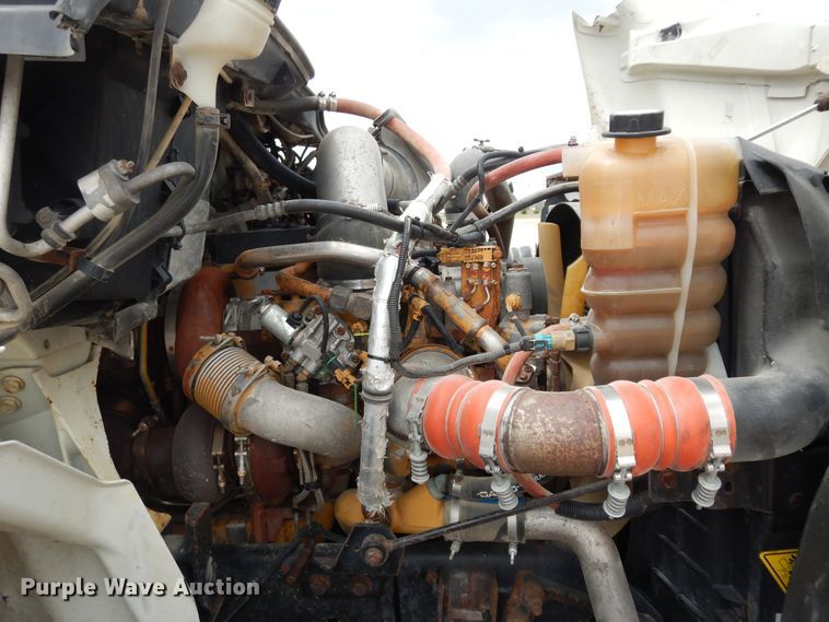 image for item DK1824 2008 International TranStar 8600  semi truck