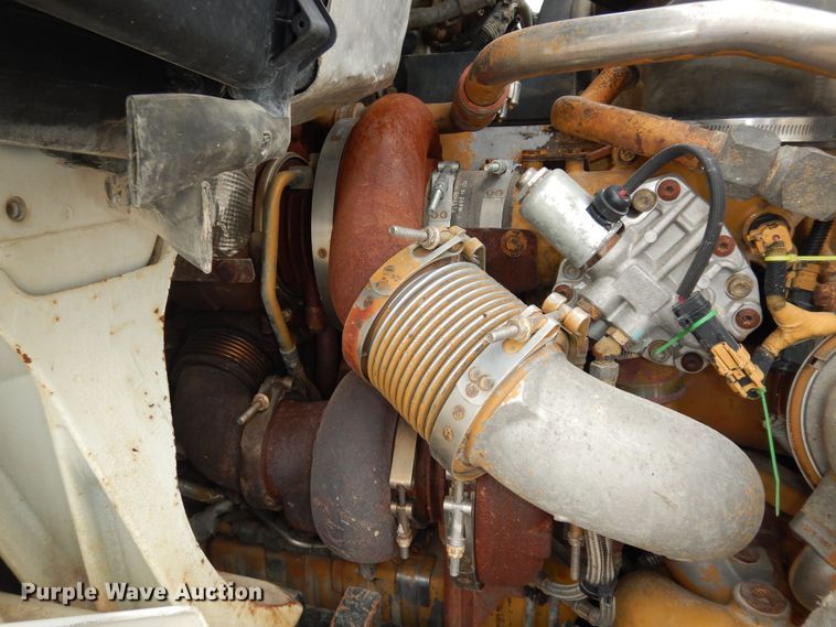 image for item DK1824 2008 International TranStar 8600  semi truck