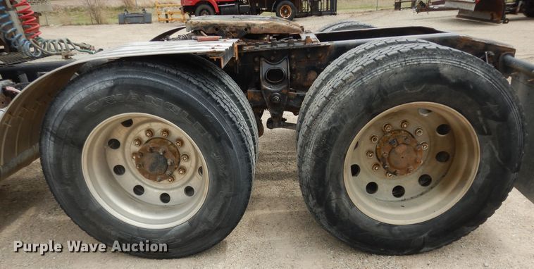 image for item DK1824 2008 International TranStar 8600  semi truck