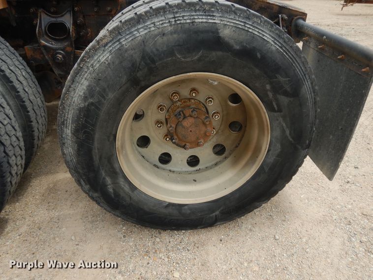 image for item DK1824 2008 International TranStar 8600  semi truck