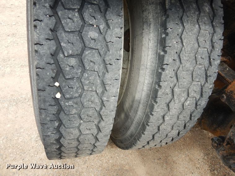 image for item DK1824 2008 International TranStar 8600  semi truck