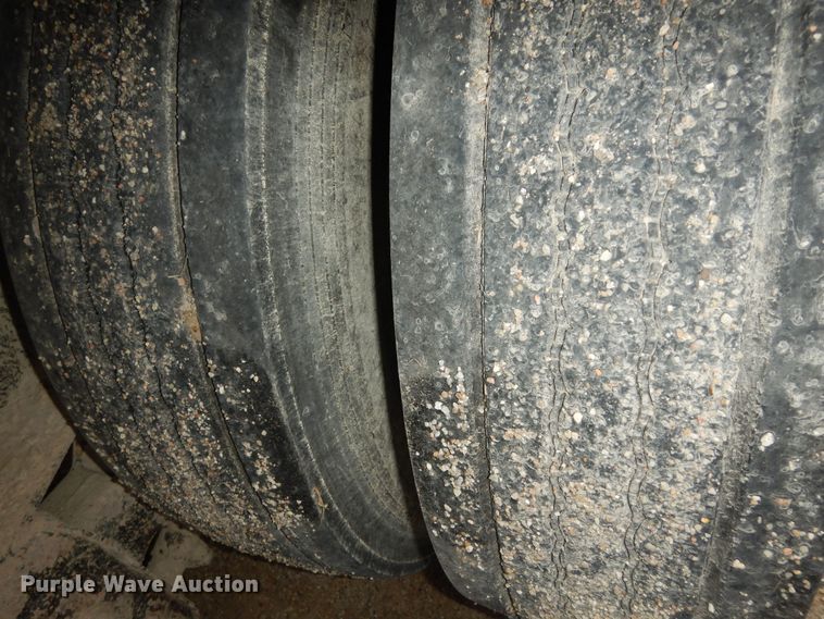 image for item DK1828 2009 Neville FL13  end dump pup trailer