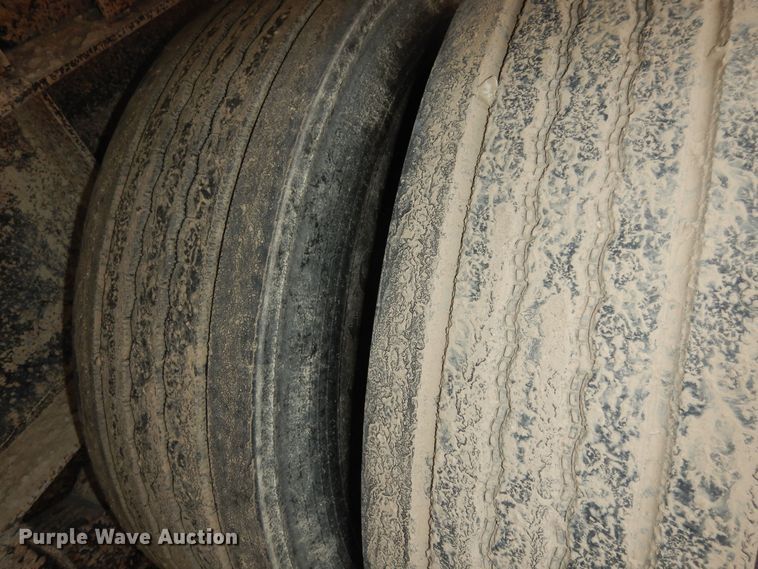 image for item DK1828 2009 Neville FL13  end dump pup trailer