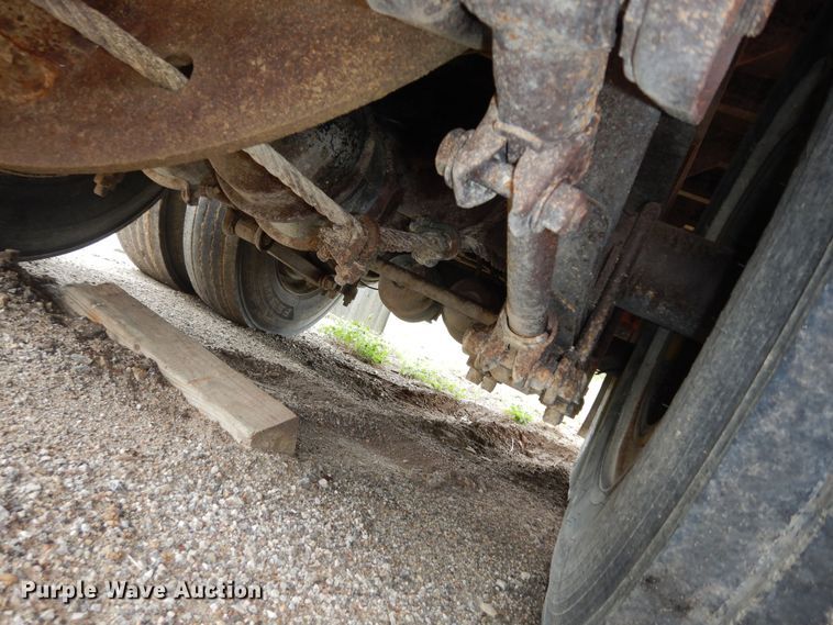 image for item DK1830 2009 Neville FL13  end dump pup trailer