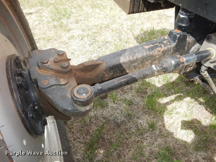 image for item DK1840 2005 AGCO RT100  MFWD tractor