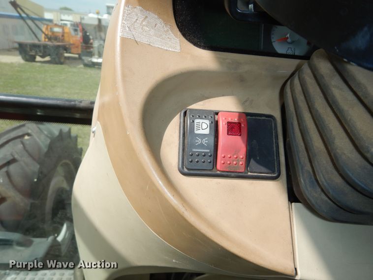 image for item DK1840 2005 AGCO RT100  MFWD tractor