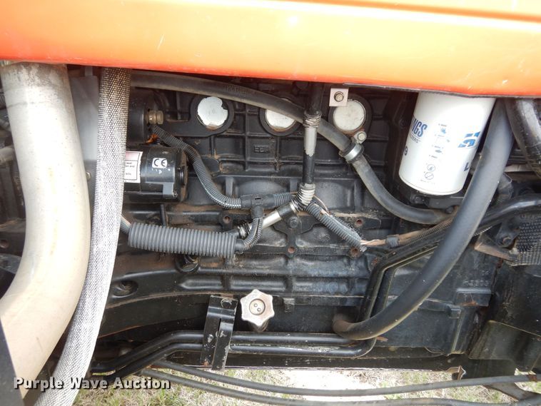 image for item DK1840 2005 AGCO RT100  MFWD tractor