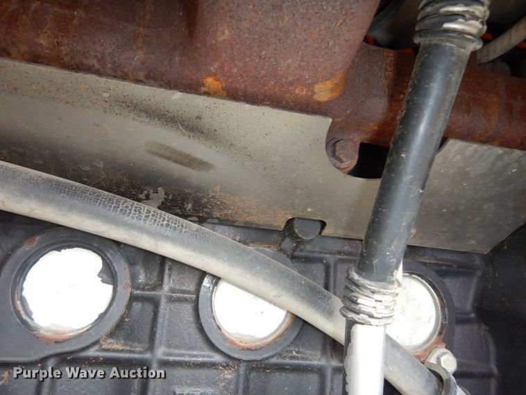 image for item DK1840 2005 AGCO RT100  MFWD tractor