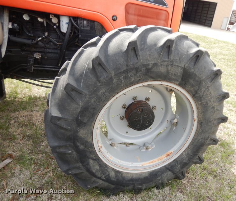 image for item DK1840 2005 AGCO RT100  MFWD tractor