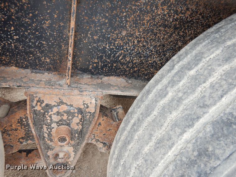 image for item DK1842 2009 Neville FL13  end dump pup trailer