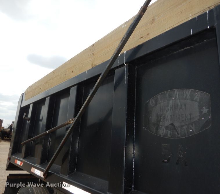 image for item DK1843 2009 Neville FL13  end dump pup trailer