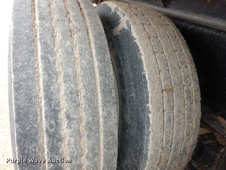 image for item DK1843 2009 Neville FL13  end dump pup trailer