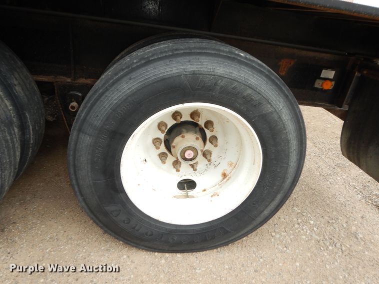 image for item DK1843 2009 Neville FL13  end dump pup trailer