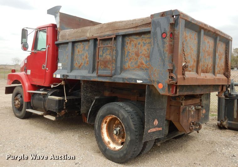 image for item DK1844 1996 Volvo WG  dump truck