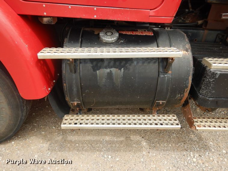 image for item DK1844 1996 Volvo WG  dump truck