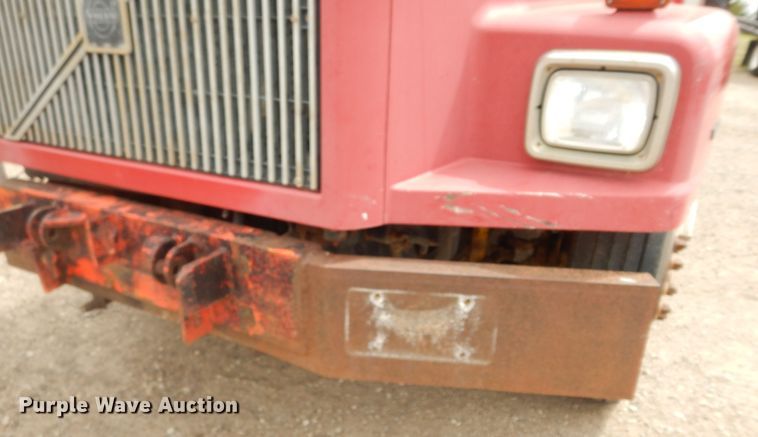 image for item DK1844 1996 Volvo WG  dump truck