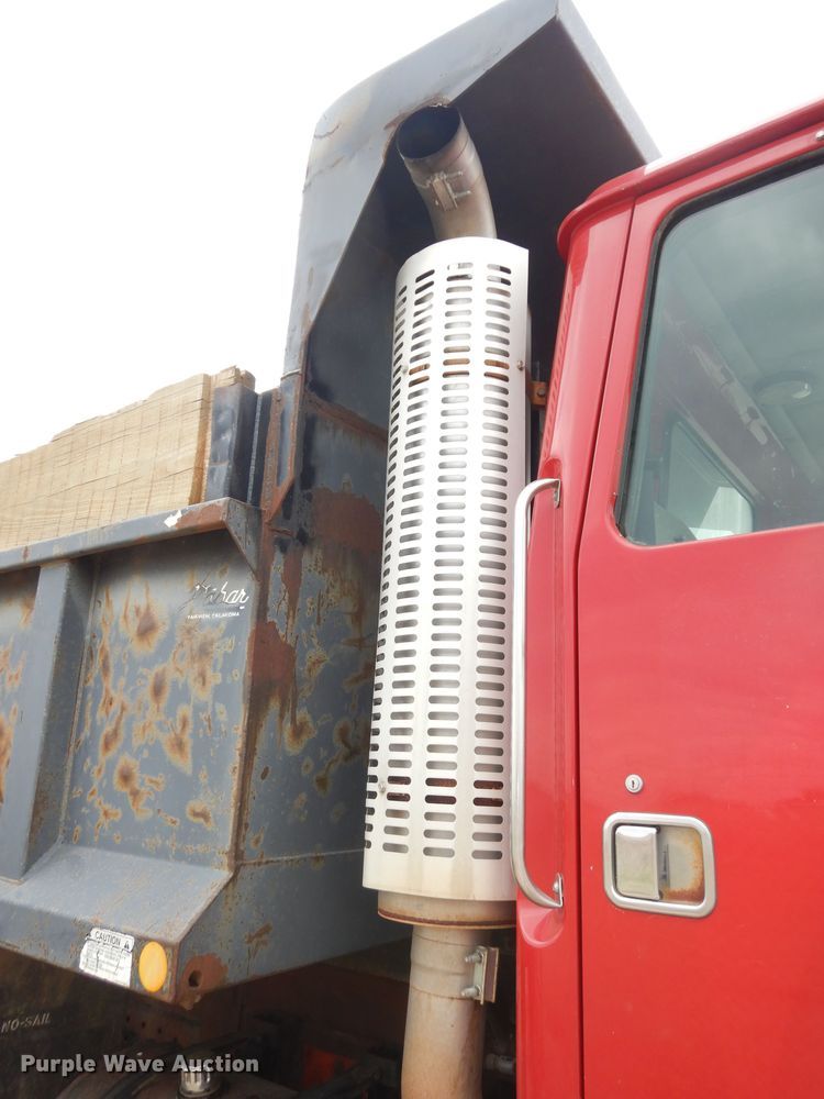 image for item DK1844 1996 Volvo WG  dump truck