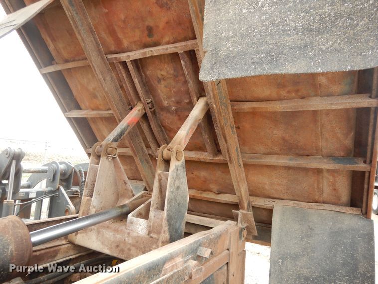 image for item DK1844 1996 Volvo WG  dump truck