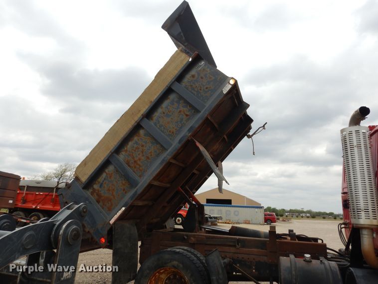 image for item DK1844 1996 Volvo WG  dump truck