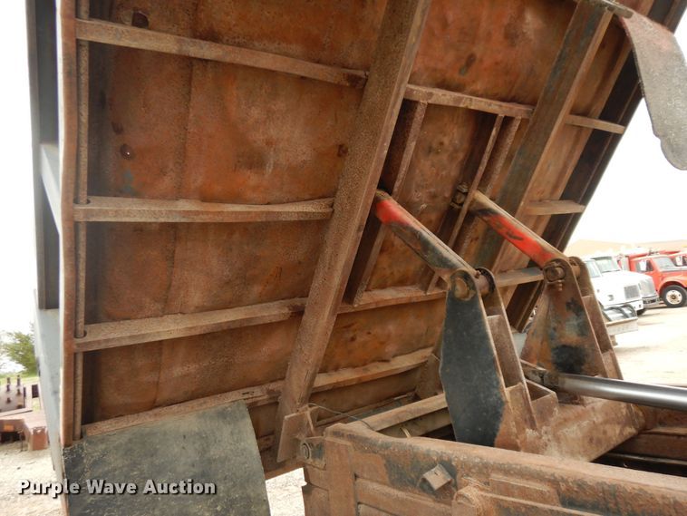 image for item DK1844 1996 Volvo WG  dump truck