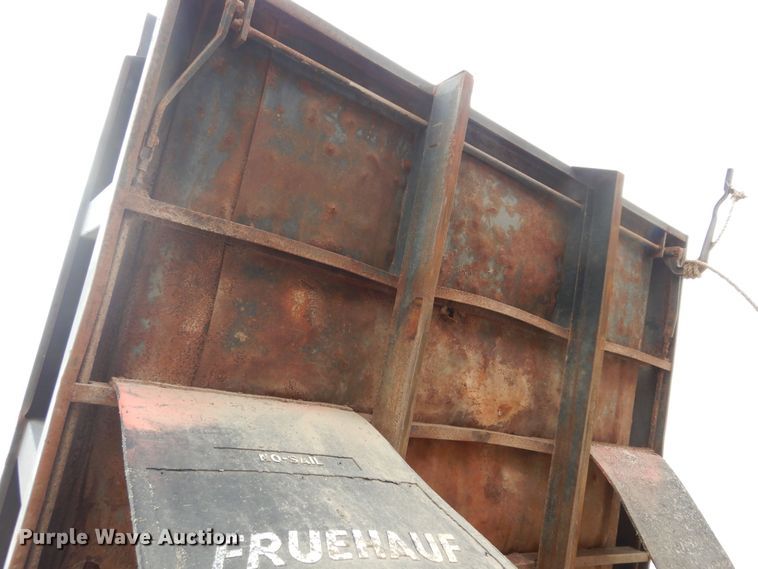 image for item DK1844 1996 Volvo WG  dump truck