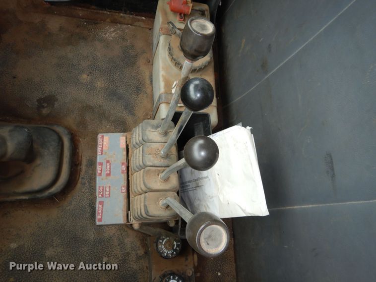 image for item DK1844 1996 Volvo WG  dump truck