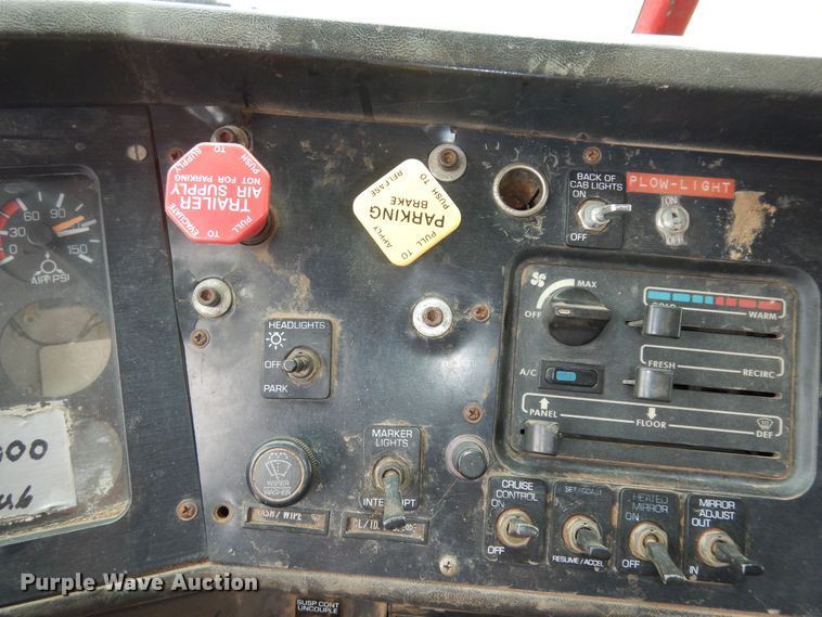 image for item DK1844 1996 Volvo WG  dump truck