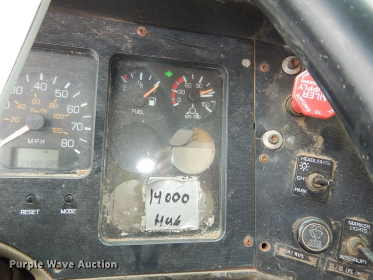 image for item DK1844 1996 Volvo WG  dump truck