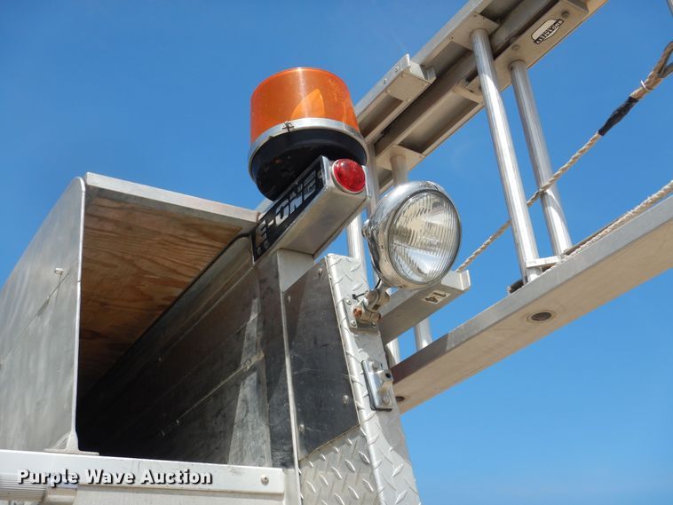 image for item DK1852 1995 Freightliner FL80  pumper fire truck