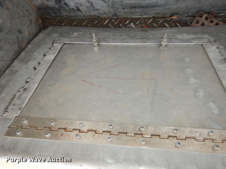 image for item DK1852 1995 Freightliner FL80  pumper fire truck