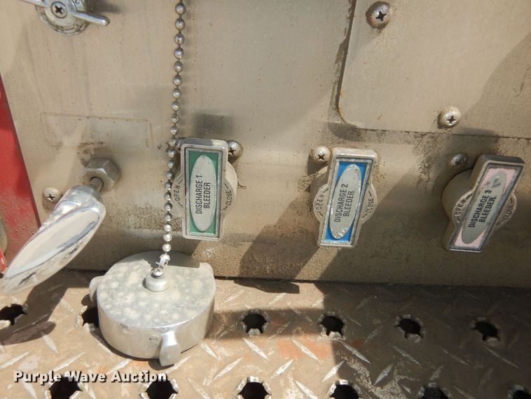 image for item DK1852 1995 Freightliner FL80  pumper fire truck