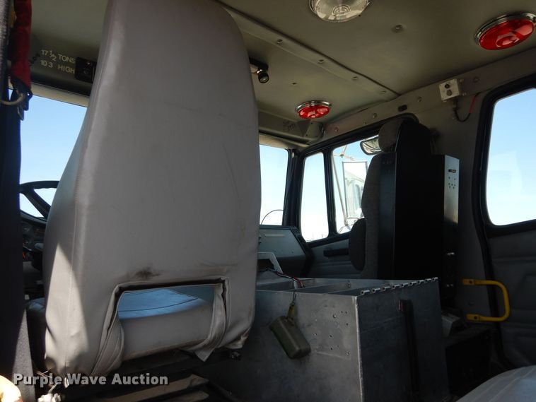 image for item DK1852 1995 Freightliner FL80  pumper fire truck