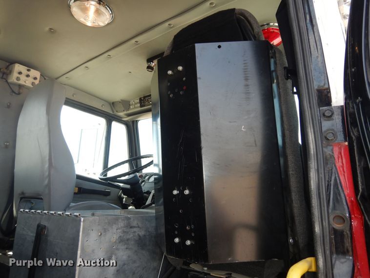 image for item DK1852 1995 Freightliner FL80  pumper fire truck