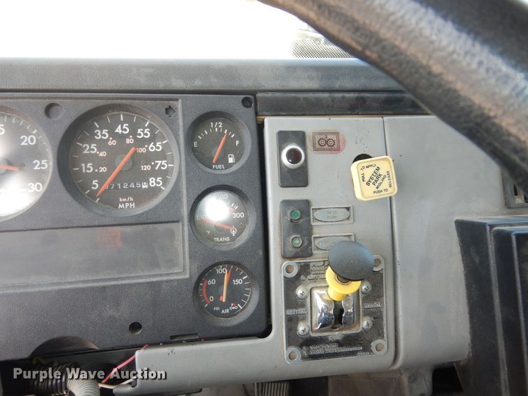 image for item DK1852 1995 Freightliner FL80  pumper fire truck