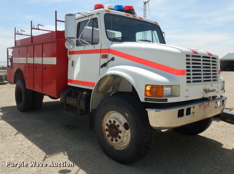image for item DK1853 1993 International 4900  tanker fire truck